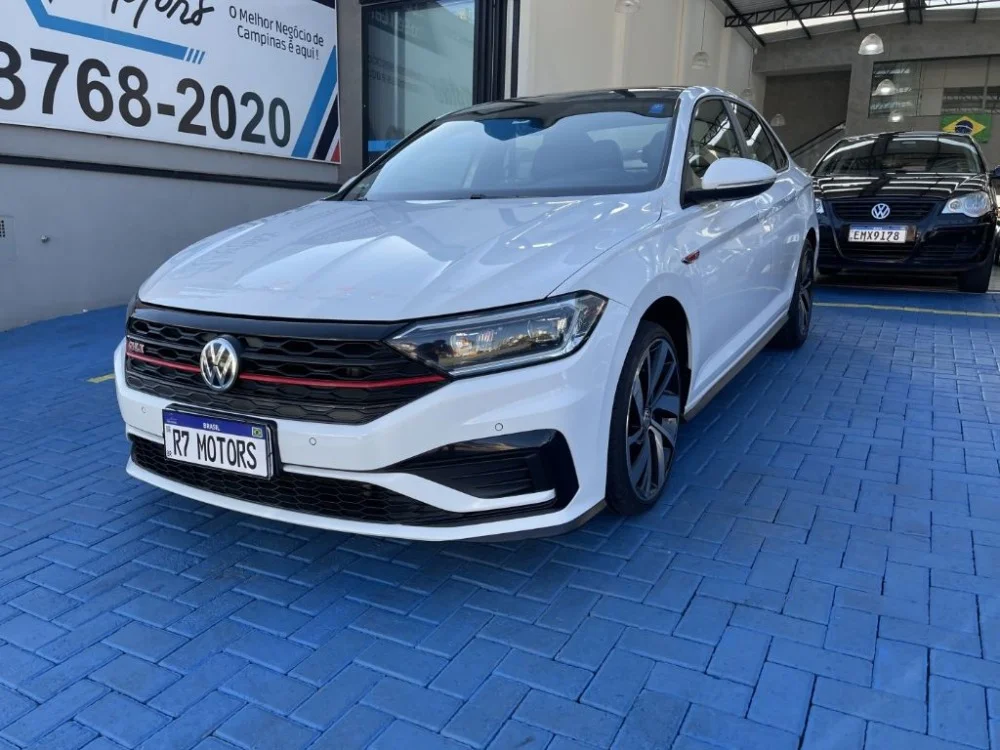 VW - VolksWagen JETTA Comfort. 250 TSI 1.4 Flex 16v Aut.